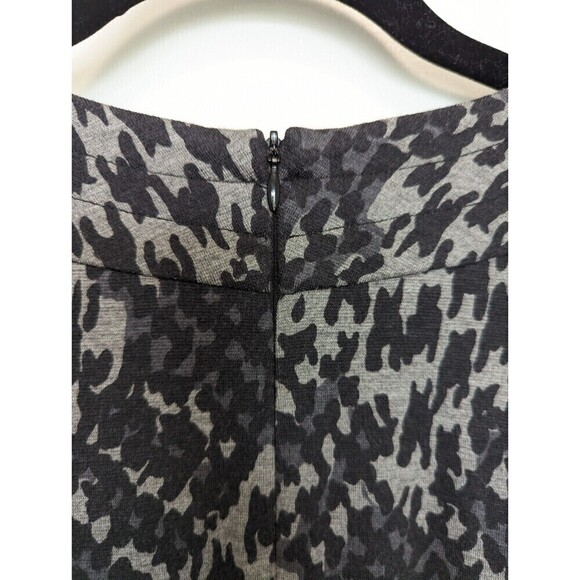 Trina Turk Shift Dress Womens Size‎ 4 Gray Short Sleeve Knit Office Academia - Picture 8 of 10